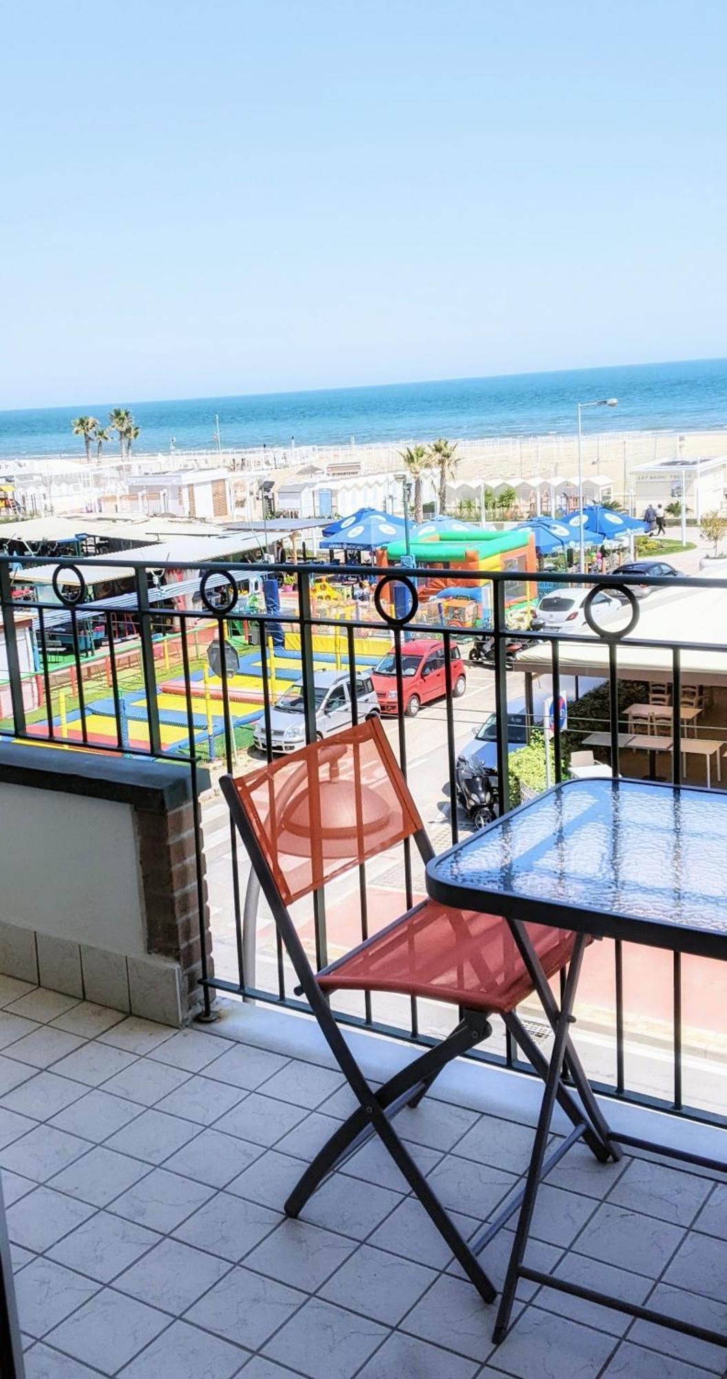 Appartamento A Riccione Con Balconcino Vista Mare Exteriér fotografie